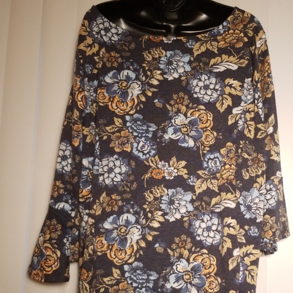 Lantern/Bell Sleeves NWT dress - Picture 5 of 7